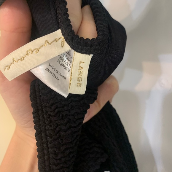 Love wave bikini large top, medium bottom - Picture 8 of 8